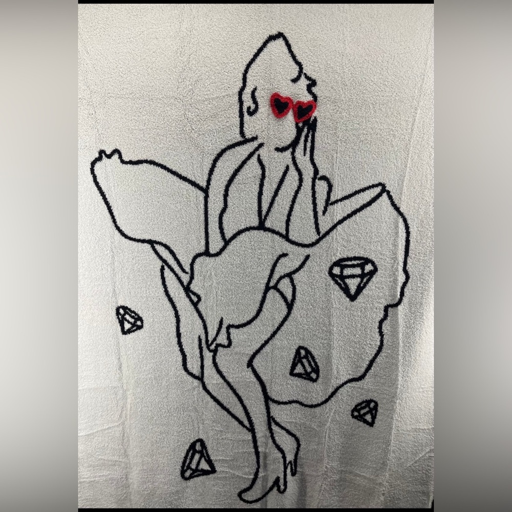 NWT! Bedsure X Marilyn Monroe Reverse-able Throw Blanket with Artistic Design